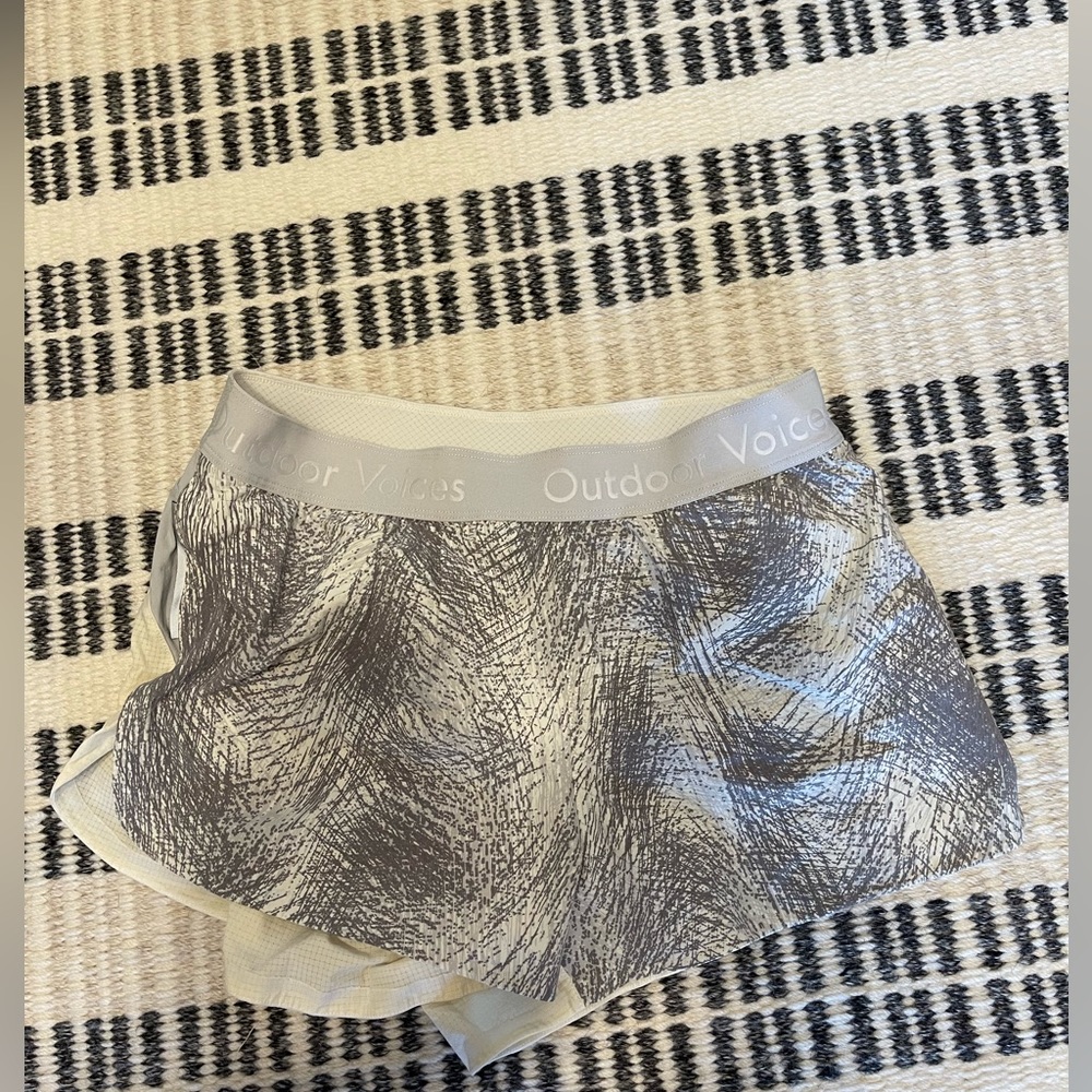 Outdoor voices shorts in dove frost size XS